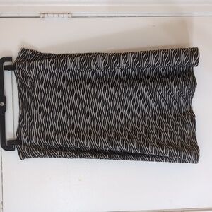 Larry Levine Black and Gray Patterned Textured Skirt L